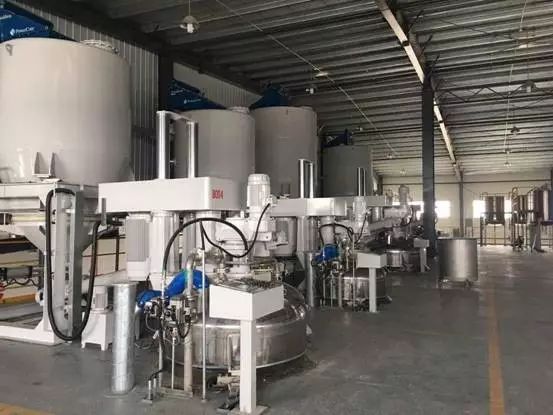 創(chuàng)新驅(qū)動(dòng)，安全綠色 龍頭企業(yè)引領(lǐng)復(fù)合材料產(chǎn)業(yè)新篇章